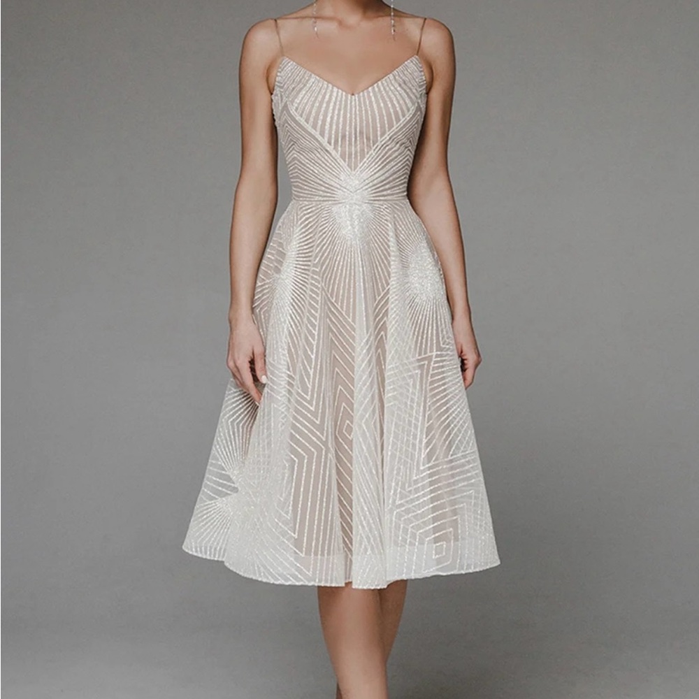 Elegant White Geometric Pattern Dress